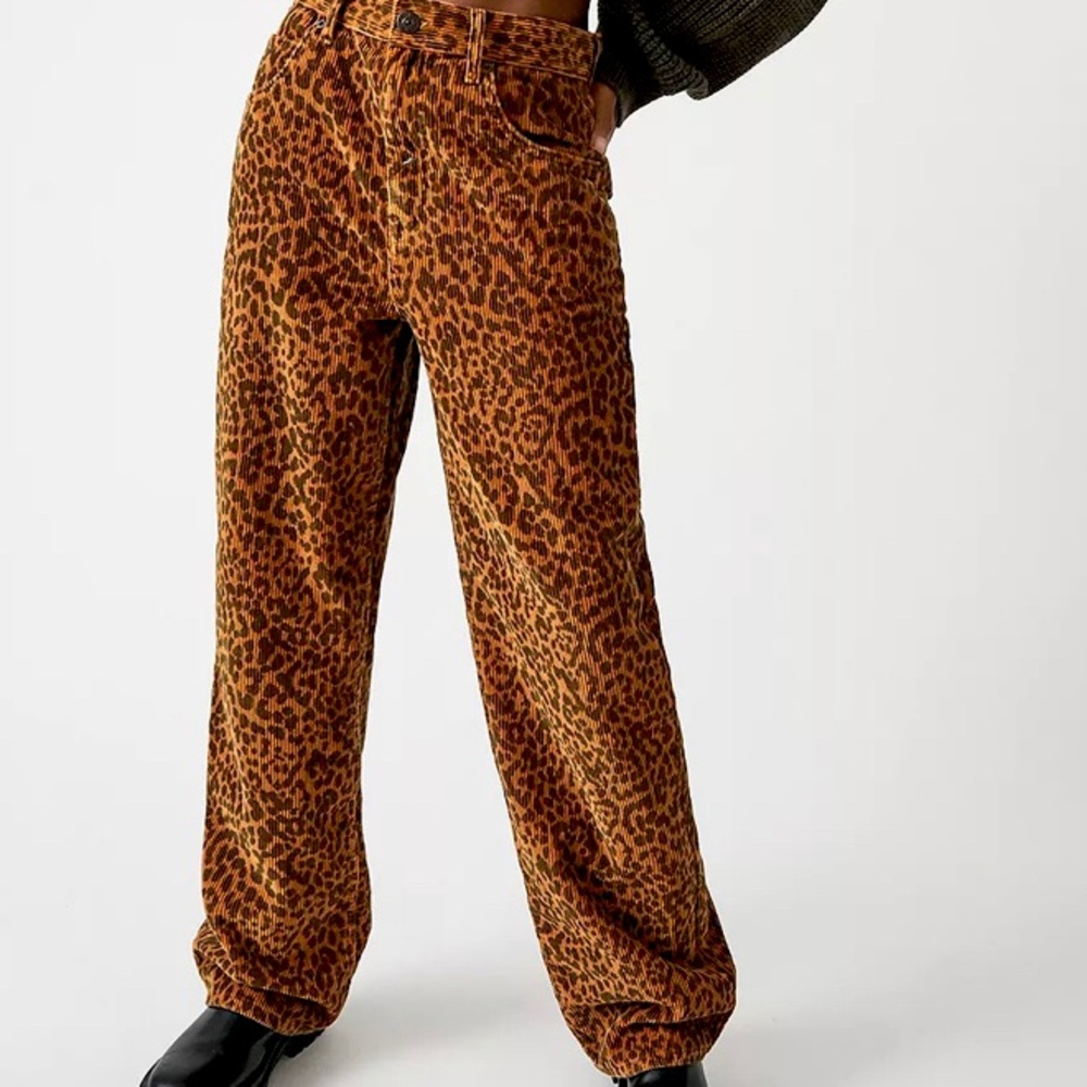 BDG Urban Outfitters Leopard Corduroy Baggy Boyfriend Jeans SIZE: W28 L32